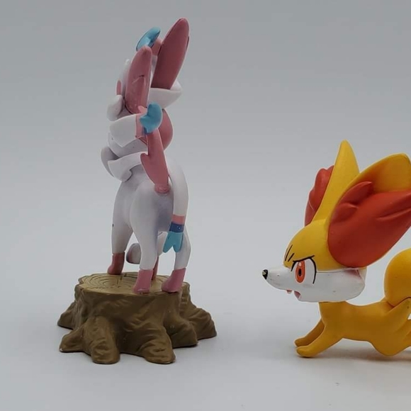 Pokemon characters Pikachu, Sylveon, Croagut, Chatot, Fennekin and Metang. - Picture 9 of 9